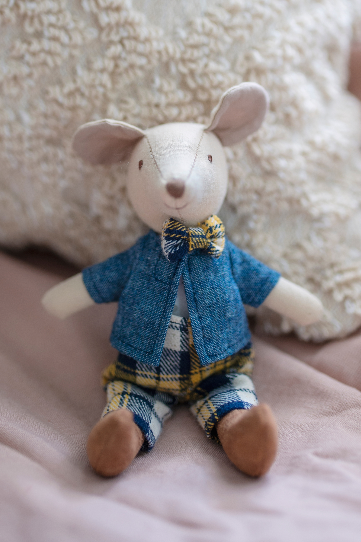 ARCHIE THE MOUSE MINI DOLL, mini mouse doll